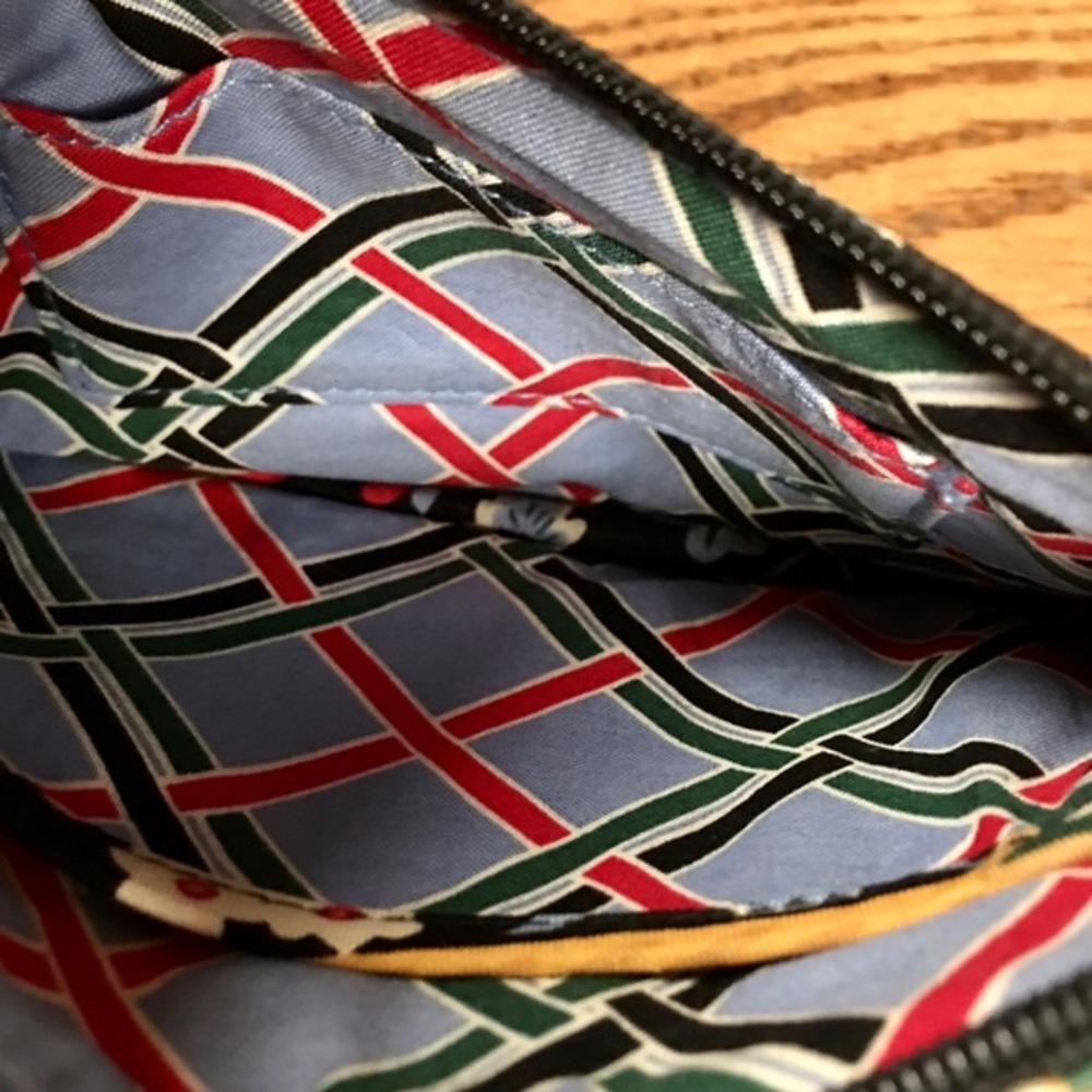 BUNDLE OF VERA BRADLEY - Picture 6 of 14
